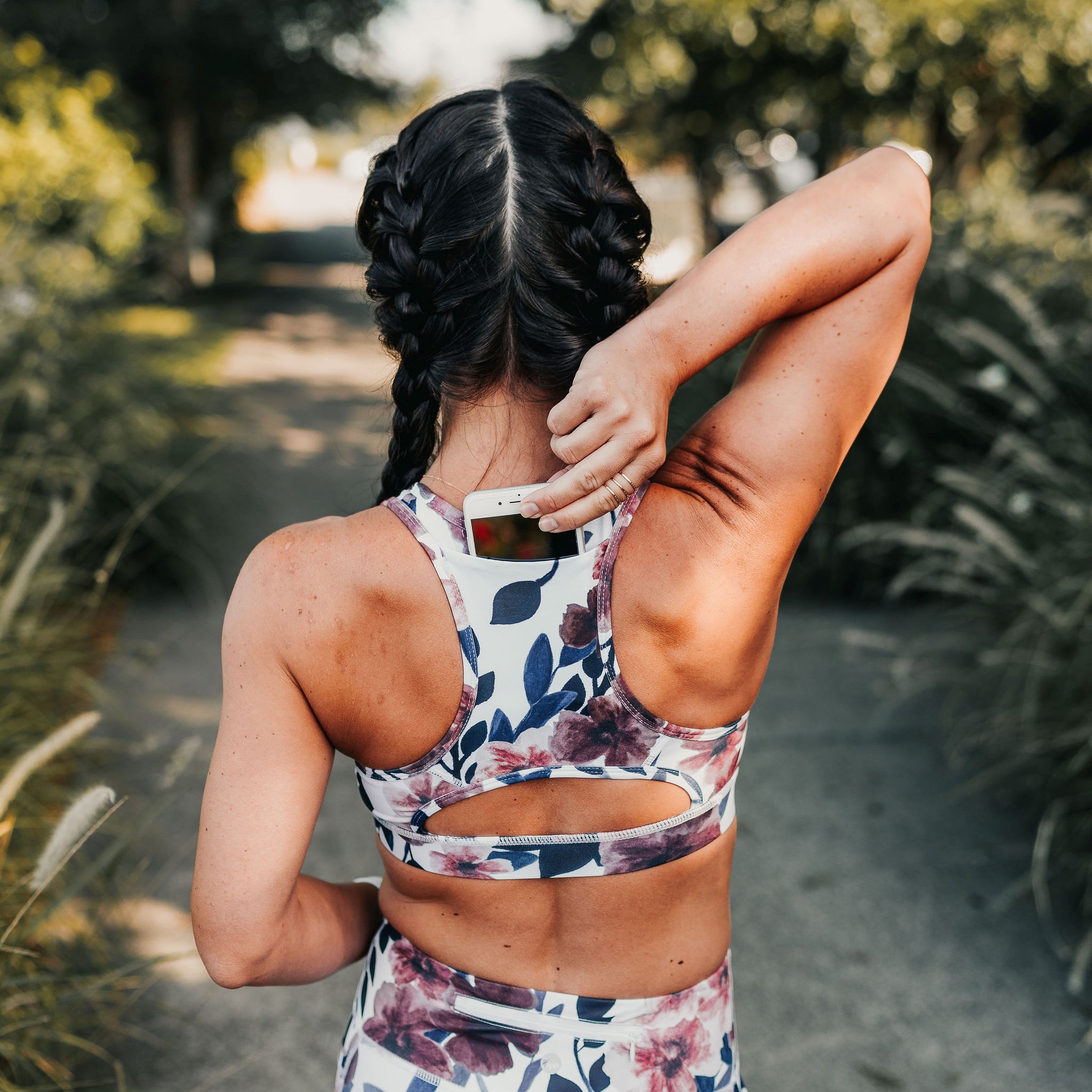 Senita Athletics Stylish Storyteller